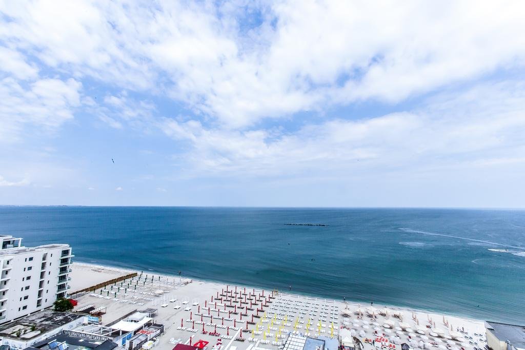 RIVIERA