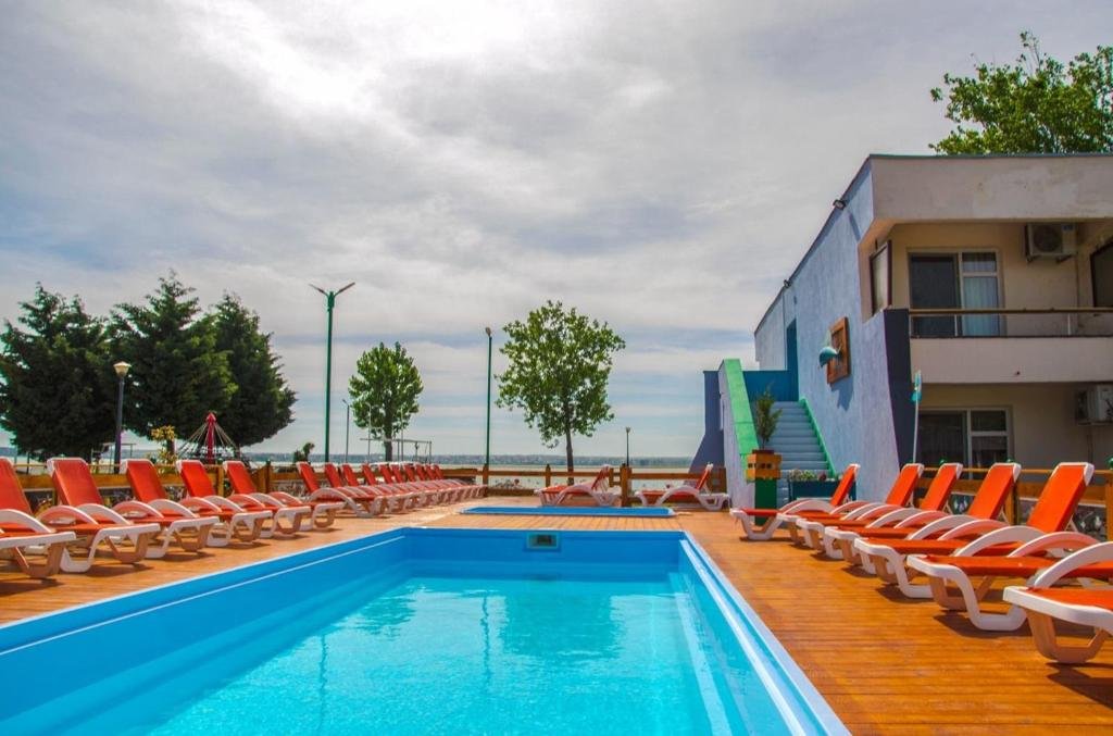 VOILA MAMAIA