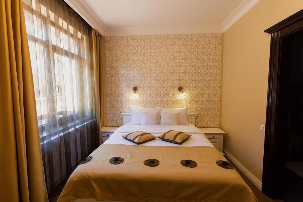 4Cardinal s Hotel Boutique