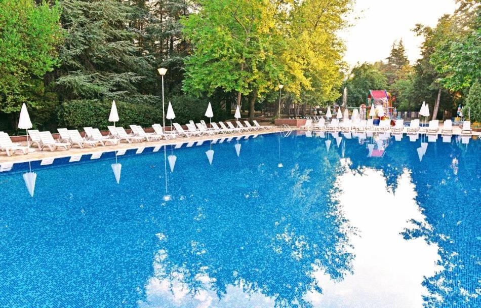 KOMPAS - HOTEL RENOVAT 2026