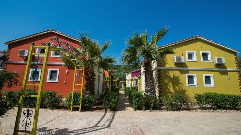 VILLAGGIO MAISTRO 