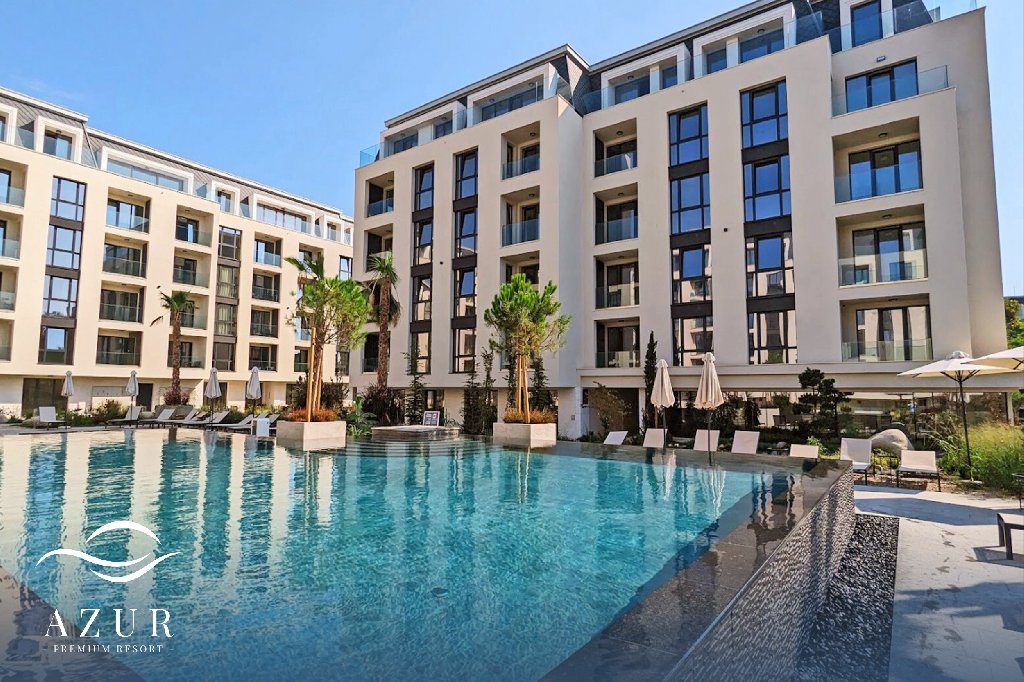 Azur Premium Resort
