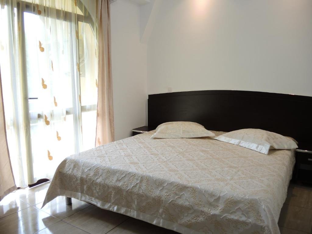 Casa Meyra